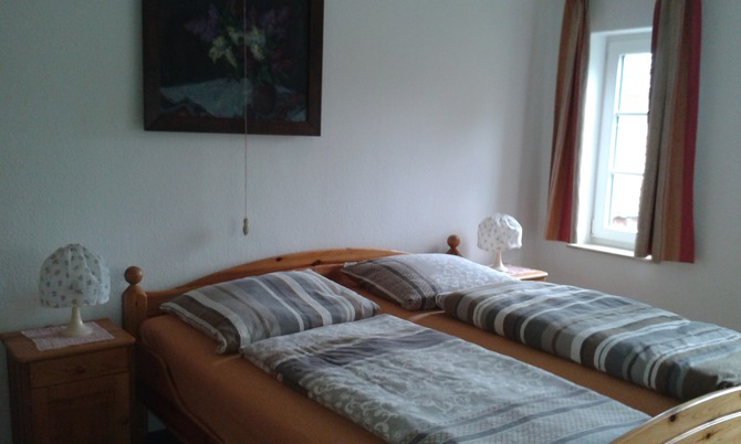 Ferienwohnung in Süsel - Ferienhof Haas - Kinderzimmermit kleinem Kinderbett