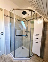 Ferienwohnung in Gr&ouml;mitz - Rosenstrasse 23 - Badezimmer mit Fenster