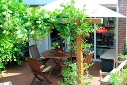 Schr&ouml;der, Rimma & Bj&ouml;rn: Ferienhaush&auml;lfte "Sorie"