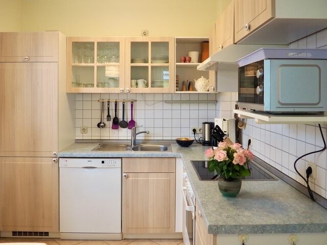 Ferienwohnung in Zingst - Lindenstra&szlig;e 43, Whg. 1 - Nord bei Nordost - Bild 2