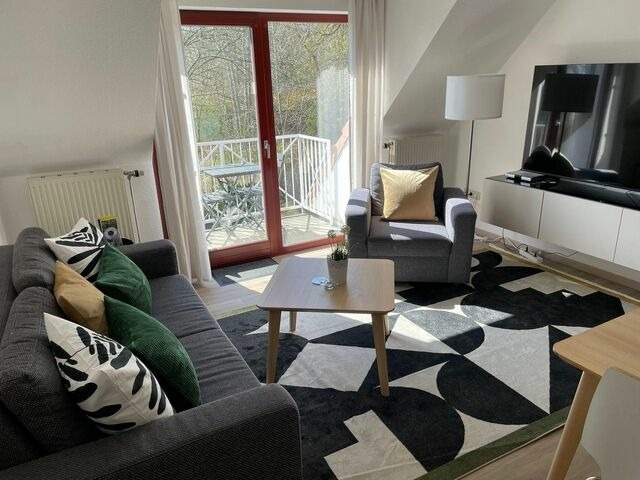 Ferienwohnung in Gustow - Ferienwohnung "Nils Holgerson" mit Balkon zwischen Strand, Wald & Wiese im Südosten der Insel Rügen! - Bild 2