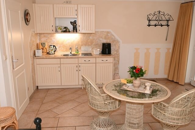 Ferienwohnung in Warnemünde - Appartement Rhodos - Bild 8