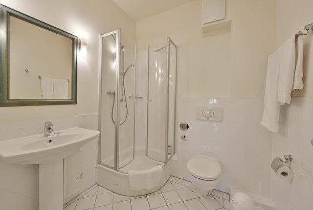 Ferienwohnung in Sellin - Ferienwohnung 6 mit Sauna WLAN 6 Pers. Sellin auf R&uuml;gen Villa Celia 200 m vom Strand entfernt - Bild 7