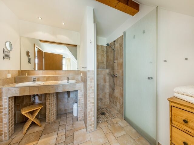 Ferienhaus in Garz - Familienferienhaus R&uuml;genbrise - Gemeinsames Urlauben mit Steg auf R&uuml;gen - Bild 18