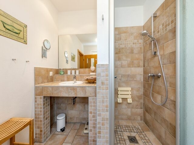 Ferienwohnung in Garz - Fewo EG - Rügenbrise am Wasser mit 2 Bädern - Bild 17