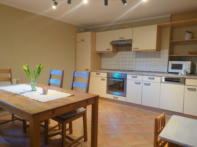 Ferienwohnung in Grube - Erdgeschoss, &uuml;berdachte Terrasse, Familienbett, Holzfu&szlig;boden - Bild 5