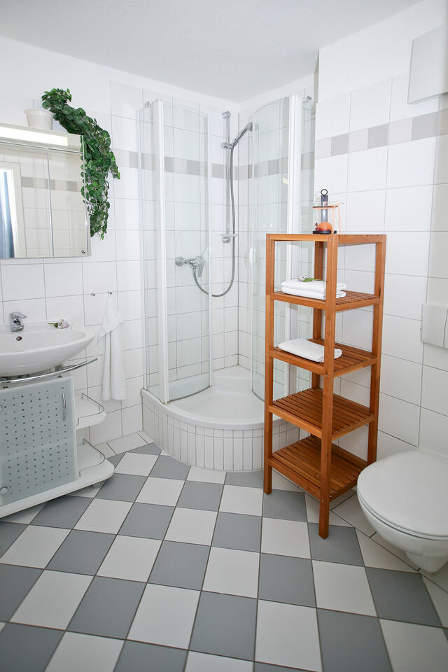 Ferienwohnung in K&uuml;hlungsborn - Parkblick - 01-05 - Bild 7