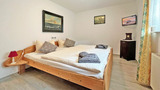 Ferienwohnung in G&ouml;hren - Villa Vivien, Ostsee H&uuml;hnergott App. 3 - Bade- & Erlebniswelt t&auml;glich inklusive - Bild 6